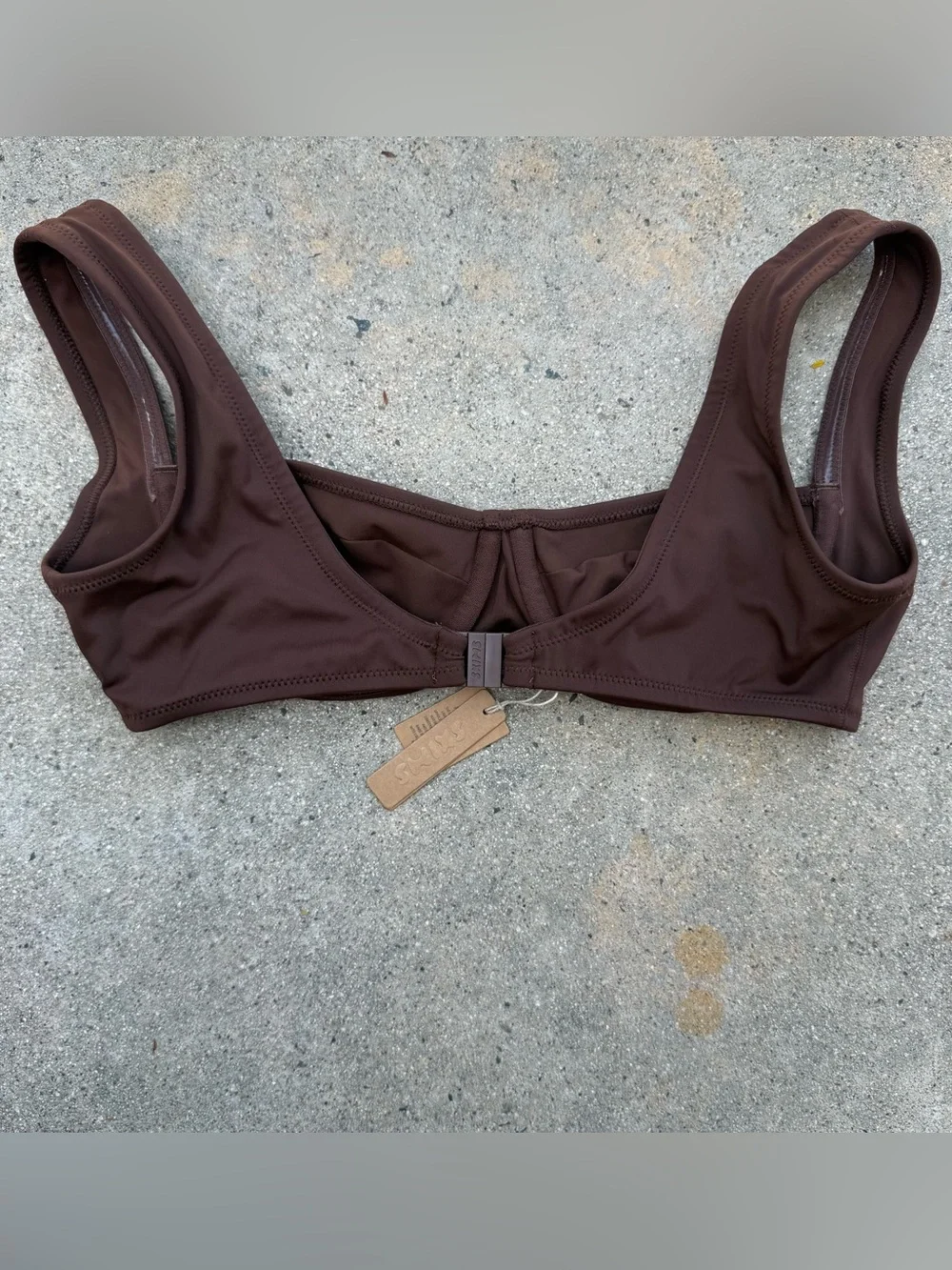 SKIMS Shaping Swim Unlined Underwire Bikini Top Cocoa size medium new with tags